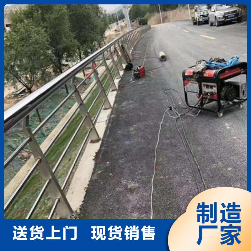 防撞护栏_铝合金护栏注重细节