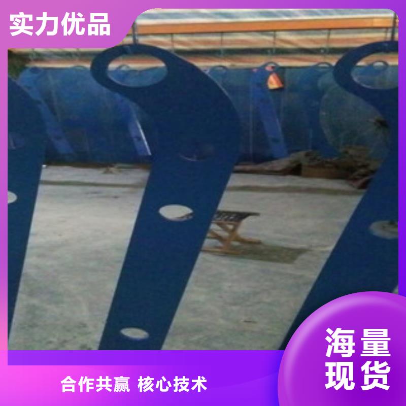 立柱不锈钢复合管道路景观护栏严选材质