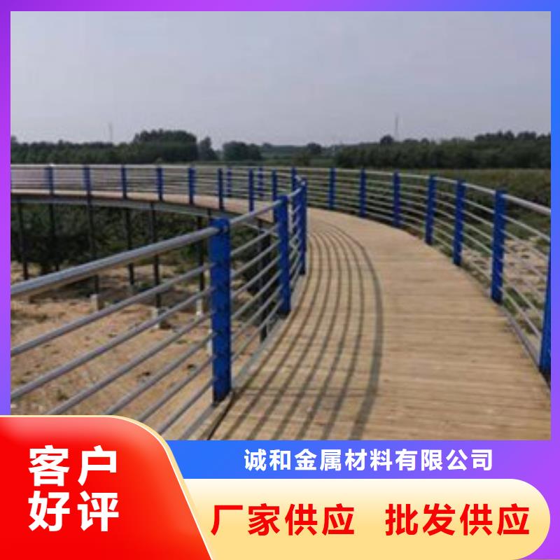木纹转印护栏道路防撞护栏厂多年实力厂家