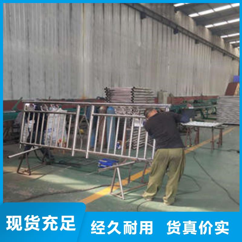 复合管防撞护栏,高铁站护栏严格把控每一处细节