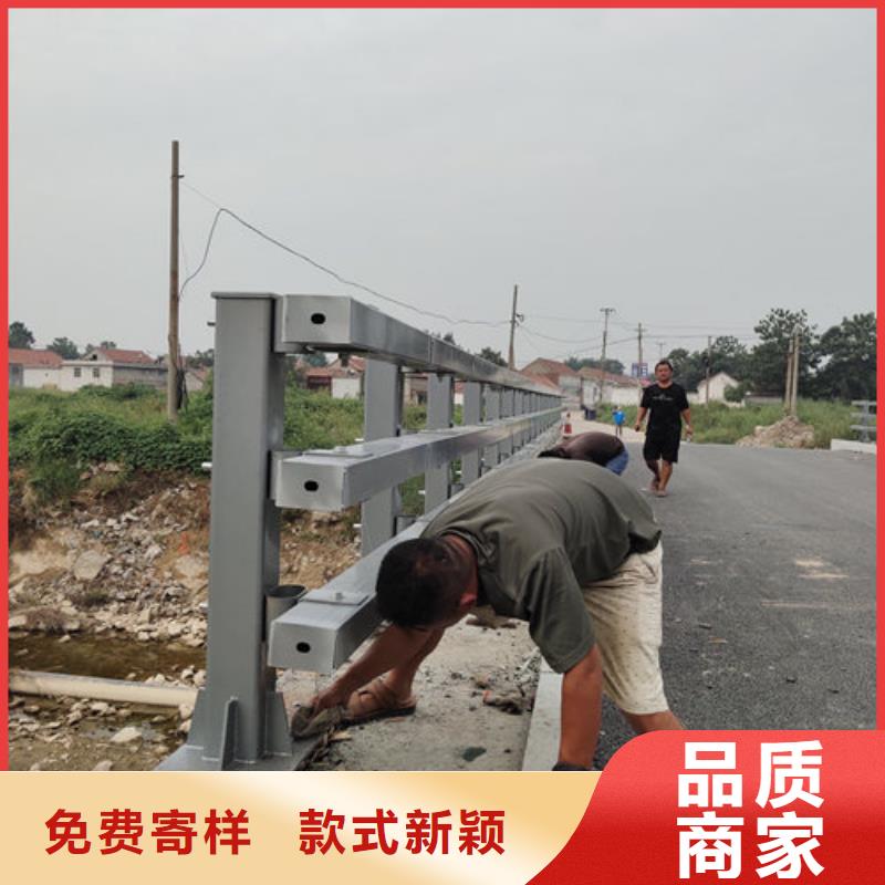 护栏新不锈钢木纹转印栏杆厂家多年经验值得信赖