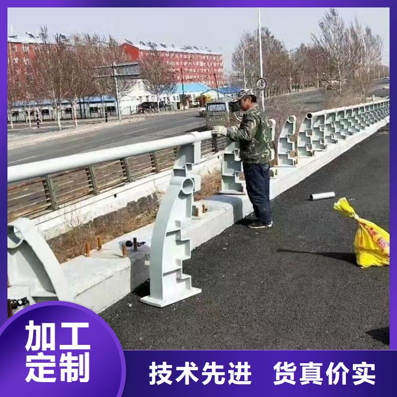 铸造石仿石护栏立柱,道路桥梁防撞护栏厂家种类丰富