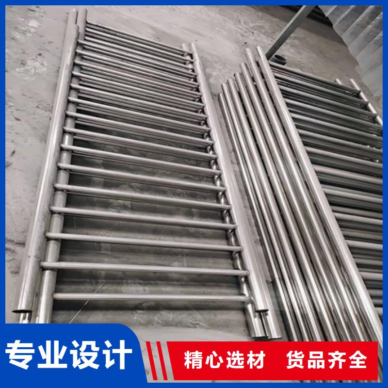 防撞护栏不锈钢护栏厂家服务周到