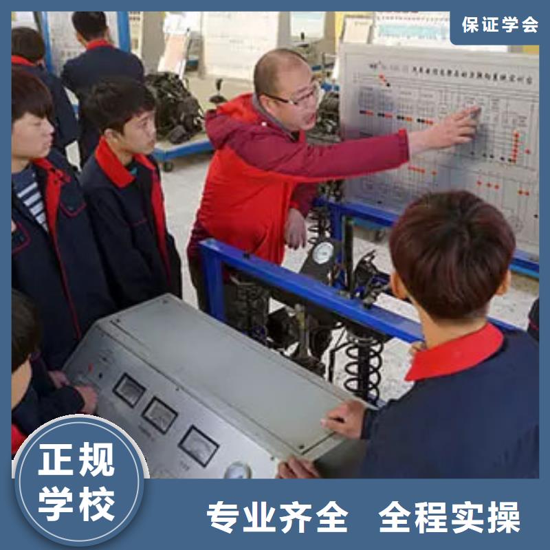 汽车维修虎振挖掘机学校师资力量强
