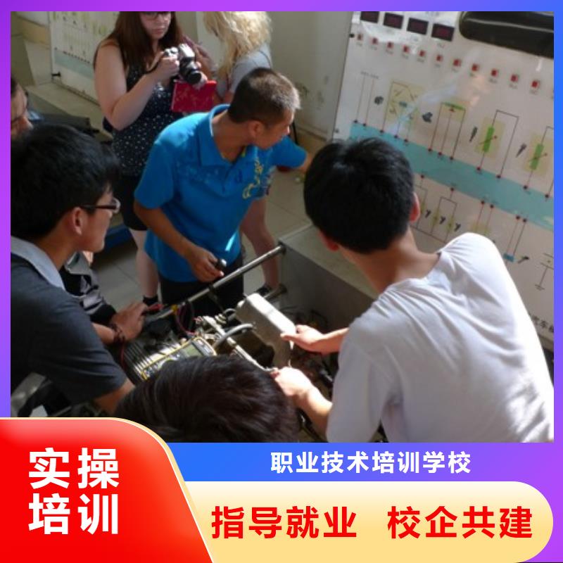 虎振汽修挖掘机培训免费试学