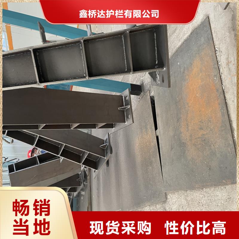 桥梁护栏立柱桥梁防撞护栏大量现货供应