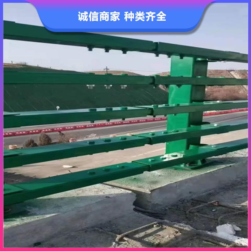 护栏中央分隔栏细节之处更加用心
