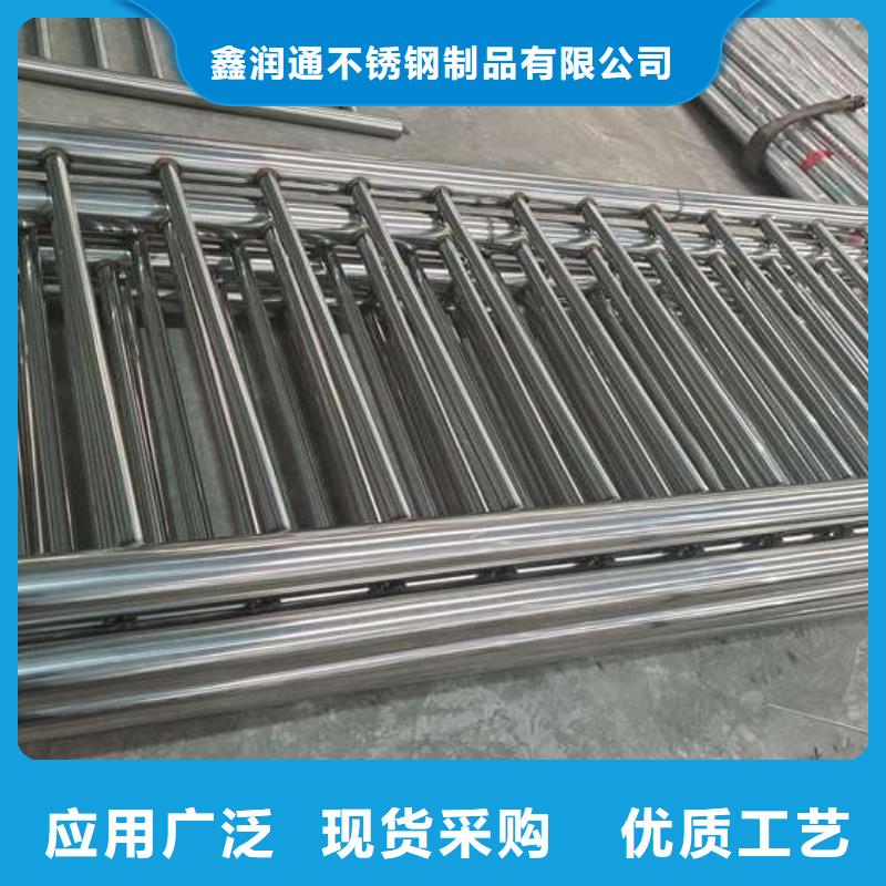 防撞护栏【扶手木钢丝绳护栏】用品质赢得客户信赖