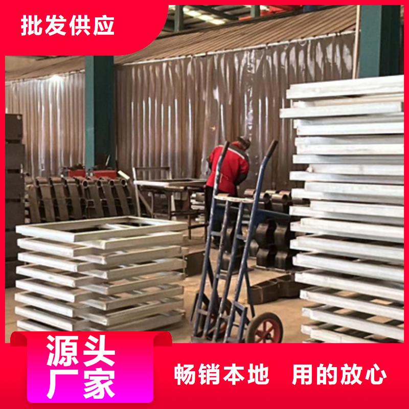 优选：防撞护栏本地厂家