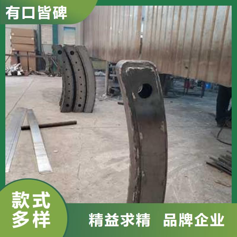 桥梁护栏厂家立柱桥梁防撞护栏随心所欲定制