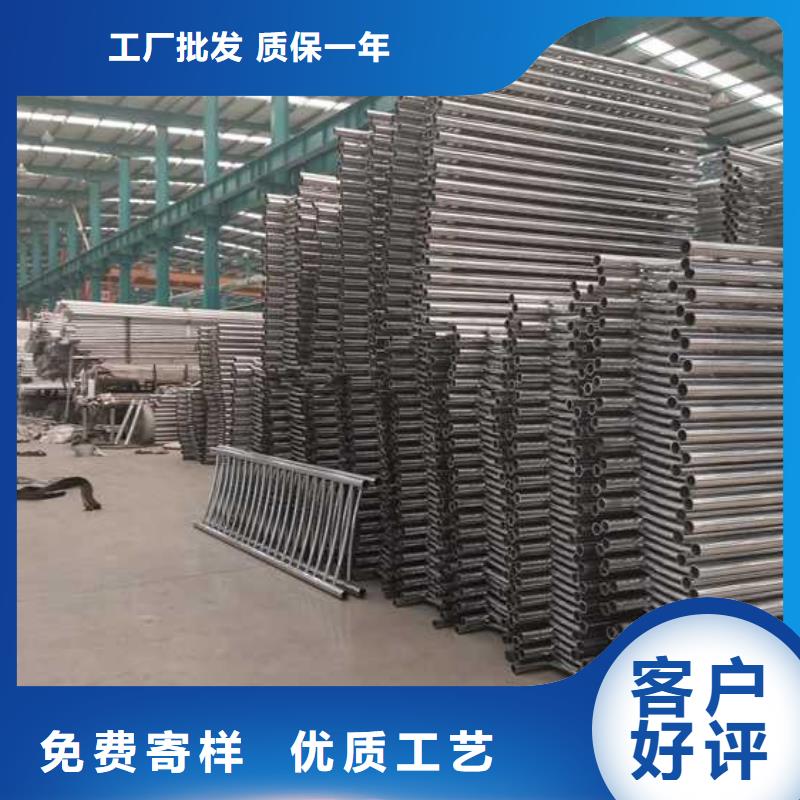 道路护栏国道抗冲击围栏品质过硬