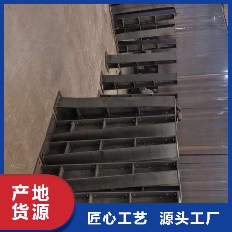人行道护栏敢与同行比服务