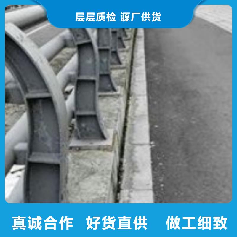护栏国道抗冲击围栏实力见证