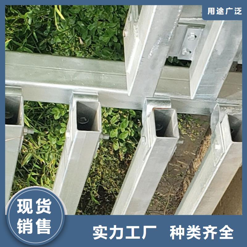 防撞护栏线条优美