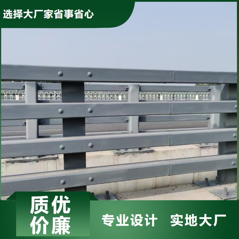 道路护栏钢背木护栏好品质用的放心