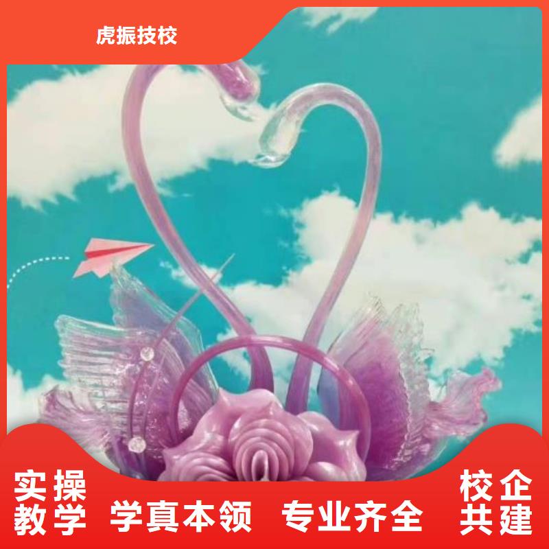 烹饪培训学校钩机学校就业不担心