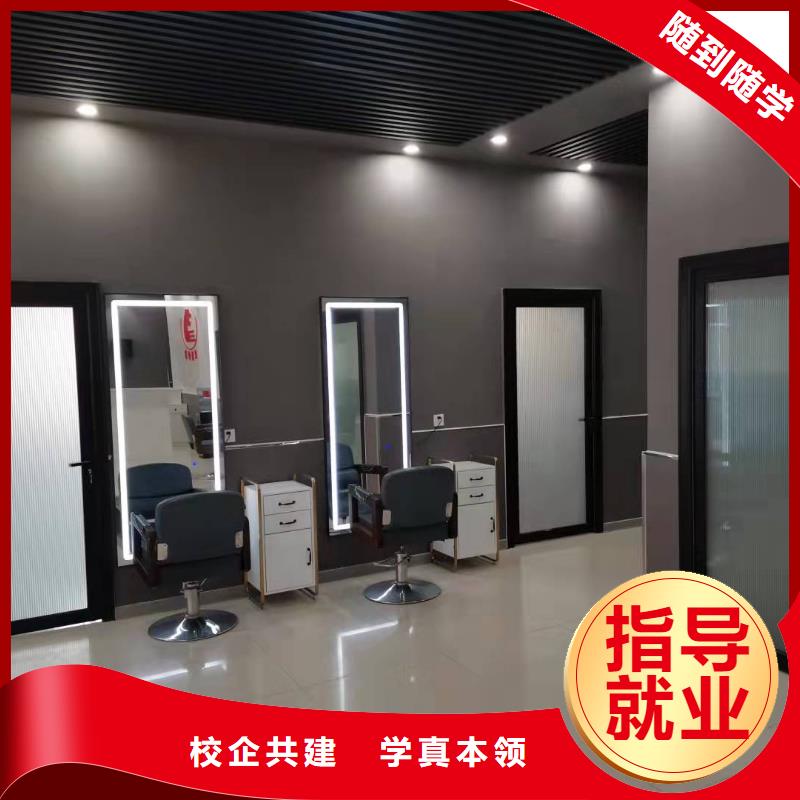 美发培训学校学装载机铲车叉车学费多少钱正规培训