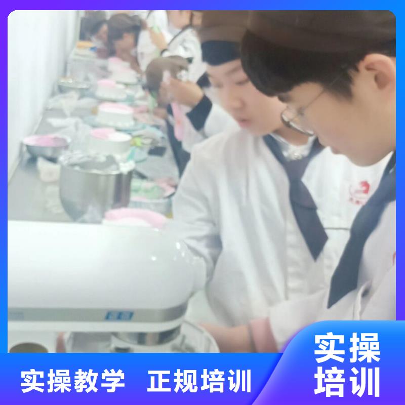西点学校虎振挖掘机学校就业前景好