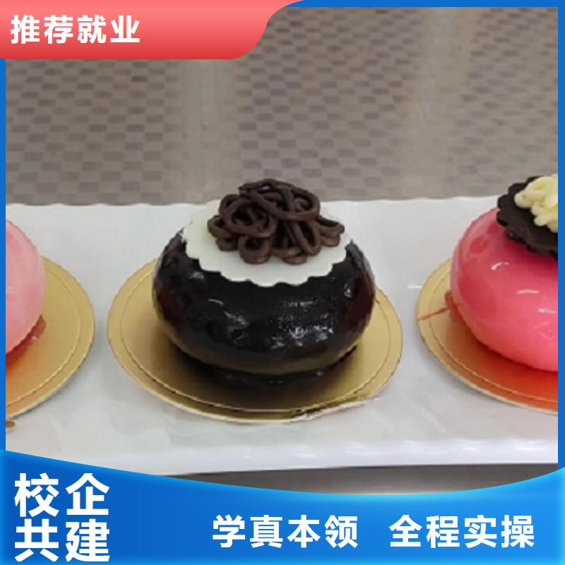 西点学校虎振挖掘机学校就业前景好