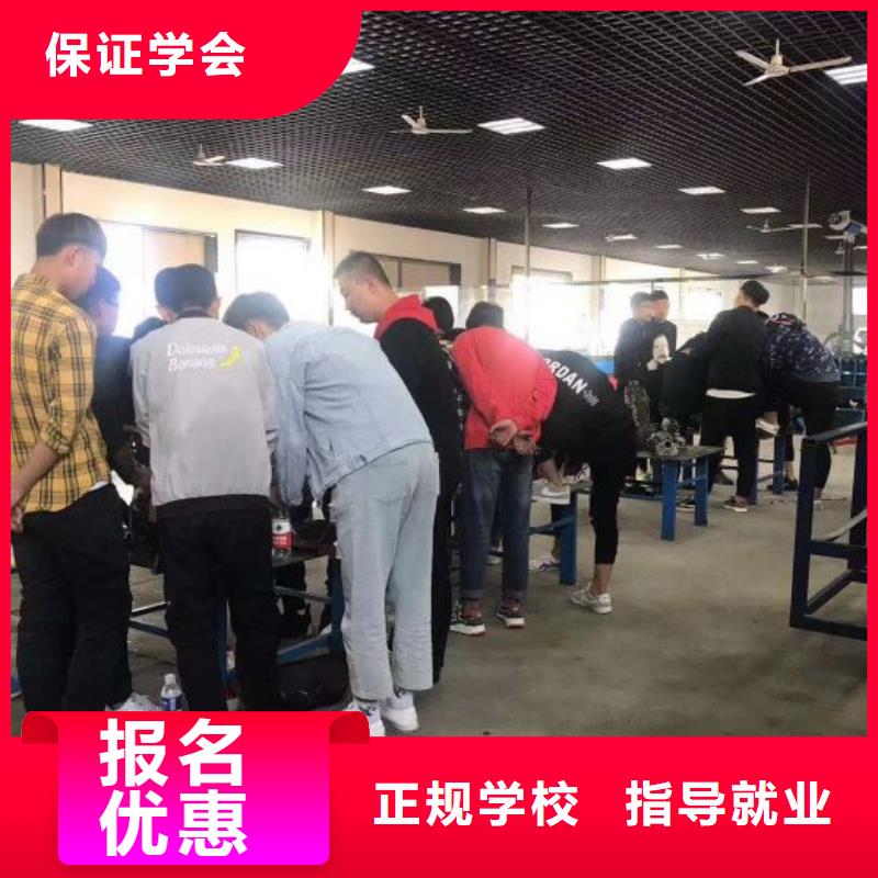 汽修培训学校_挖掘机培训老师专业