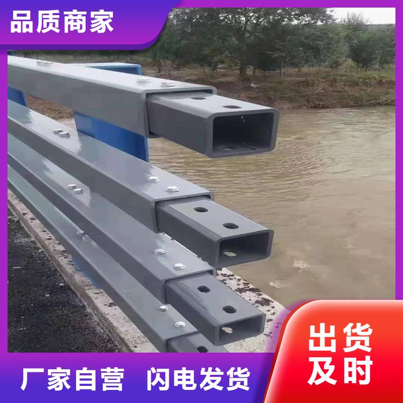 护栏-钢板立柱厂家直营