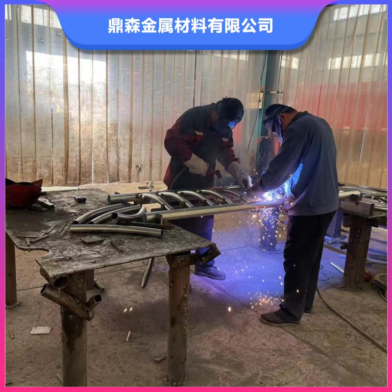 道路防撞护栏立柱桥梁防撞护栏精工细致打造