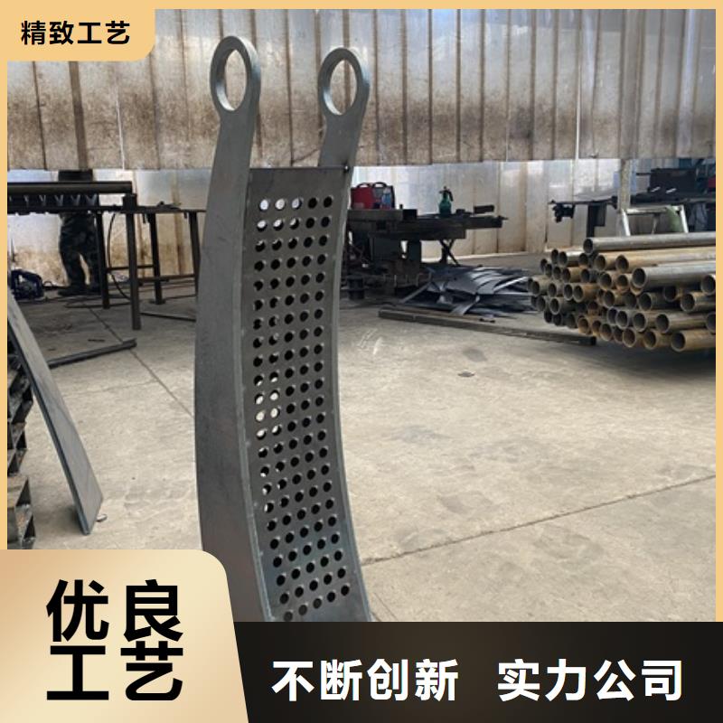 3道路护栏大量现货供应