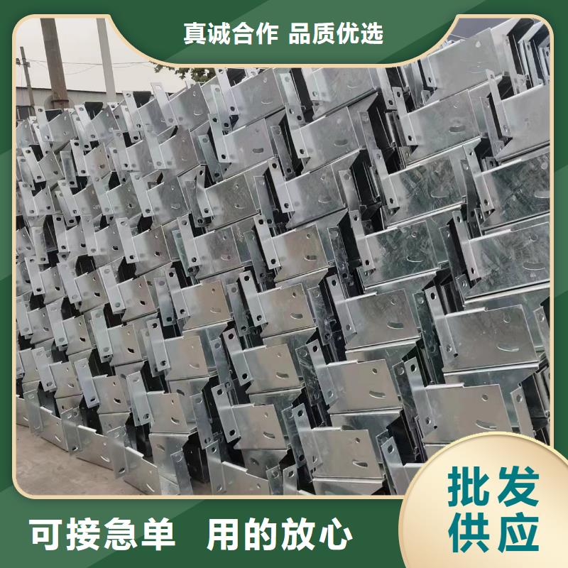 护栏, 波形梁防撞护栏好产品好服务