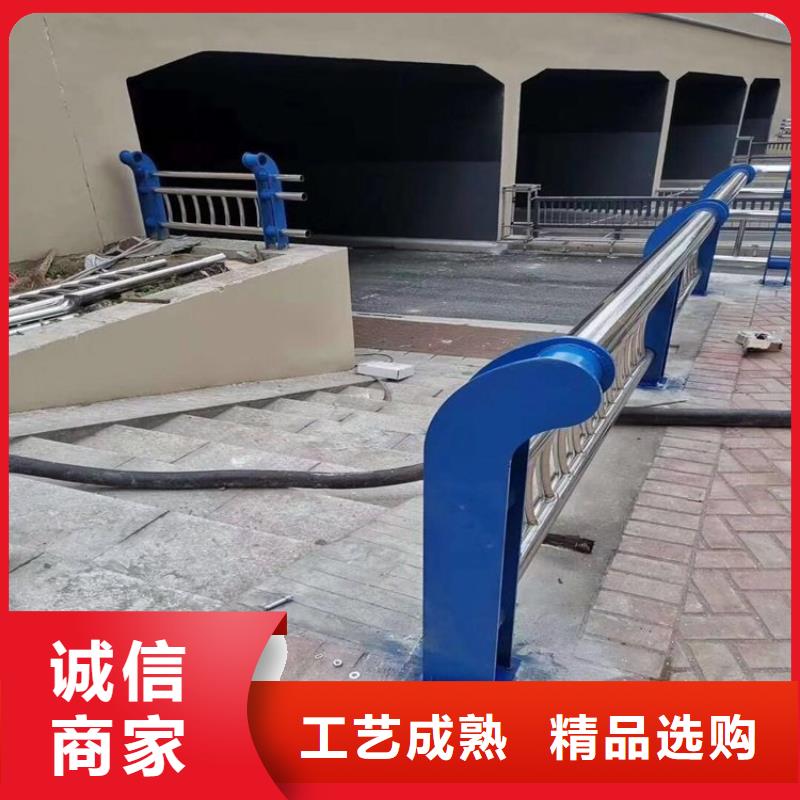 桥梁防撞护栏,钢板立柱买的放心
